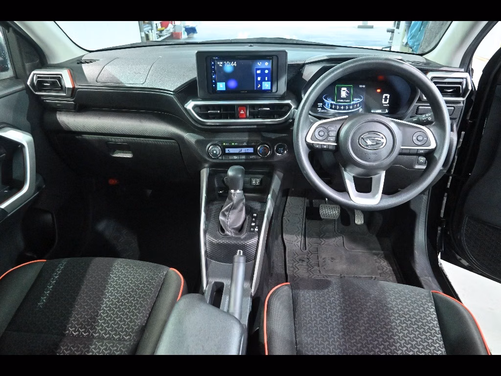 DAIHATSU ROCKY