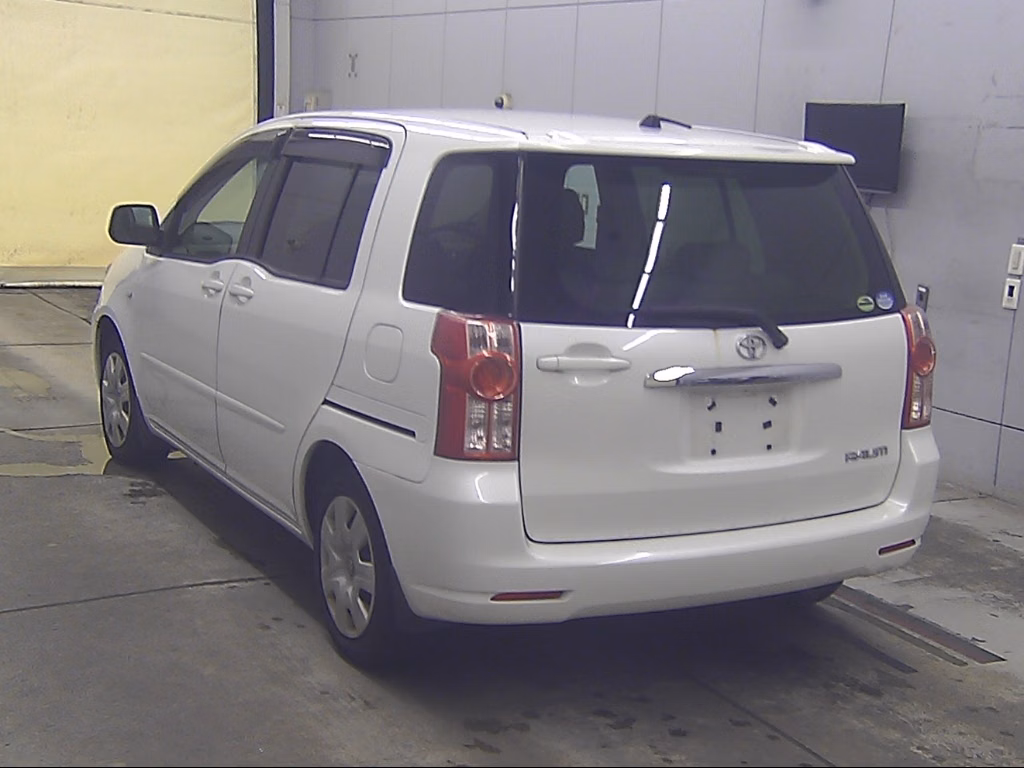 TOYOTA RAUM