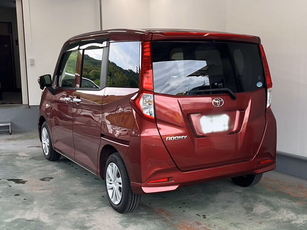 TOYOTA ROOMY