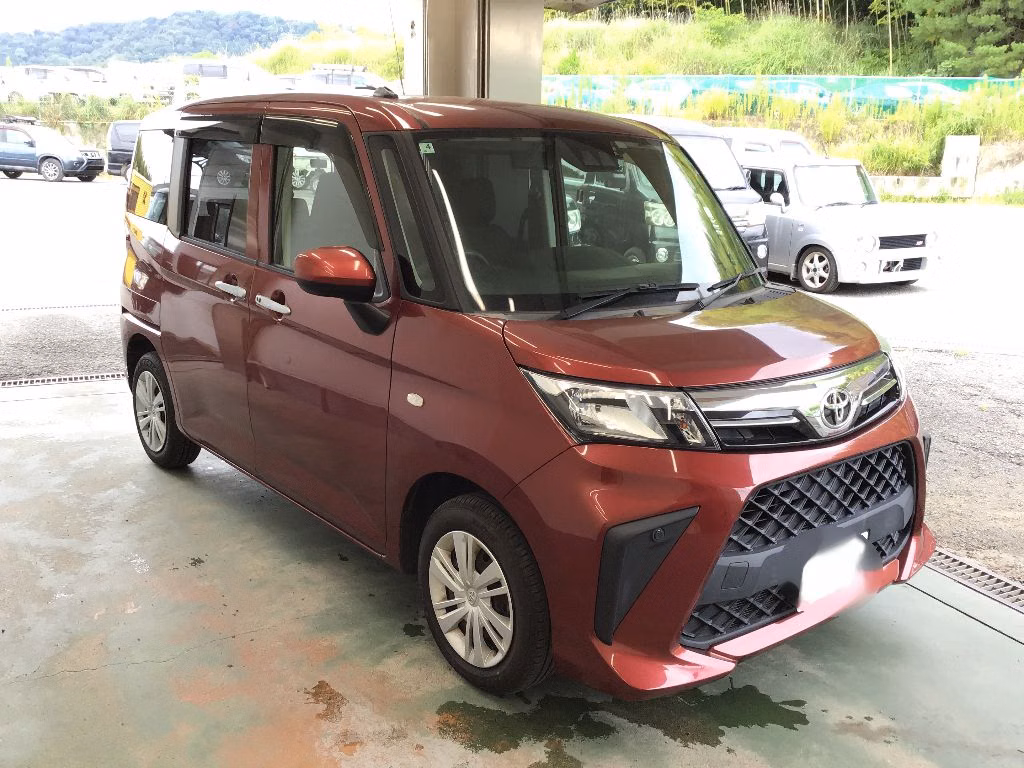 TOYOTA ROOMY