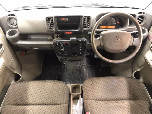MITSUBISHI MINICAB