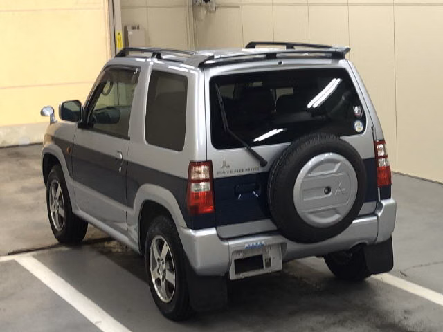 MITSUBISHI PAJERO MINI