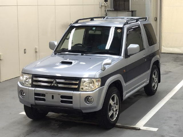 MITSUBISHI PAJERO MINI