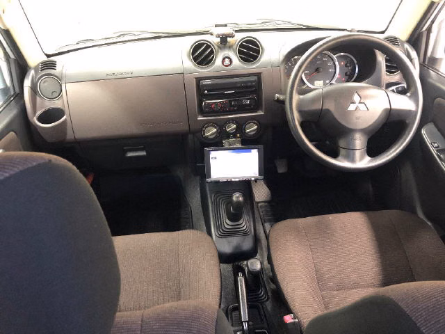 MITSUBISHI PAJERO MINI