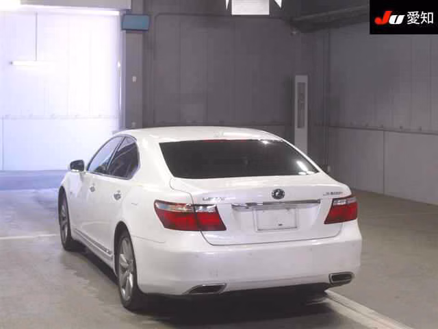 LEXUS LS600H