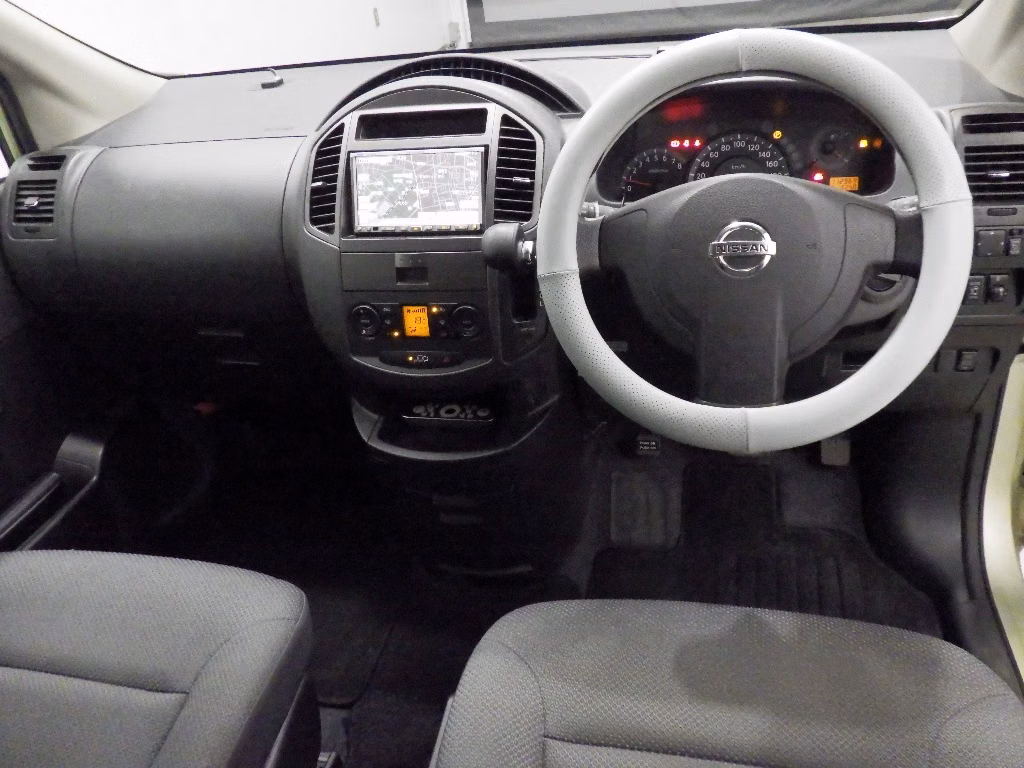 NISSAN LAFESTA