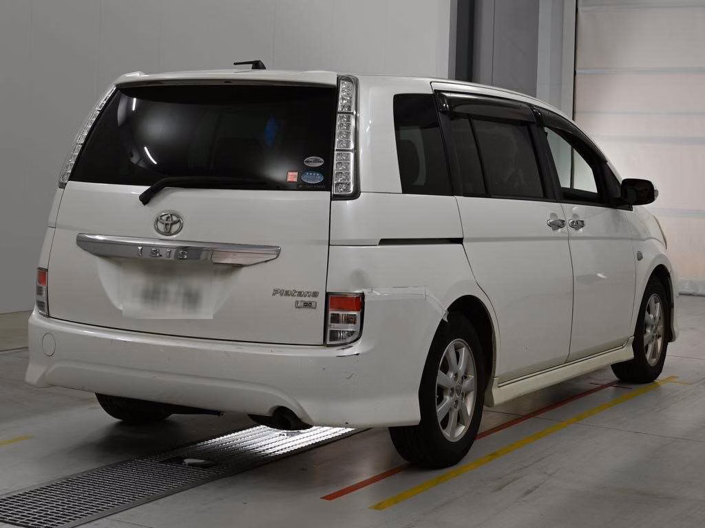 TOYOTA ISIS