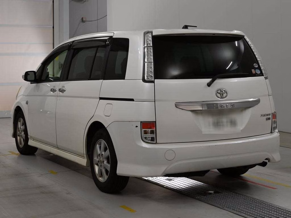 TOYOTA ISIS