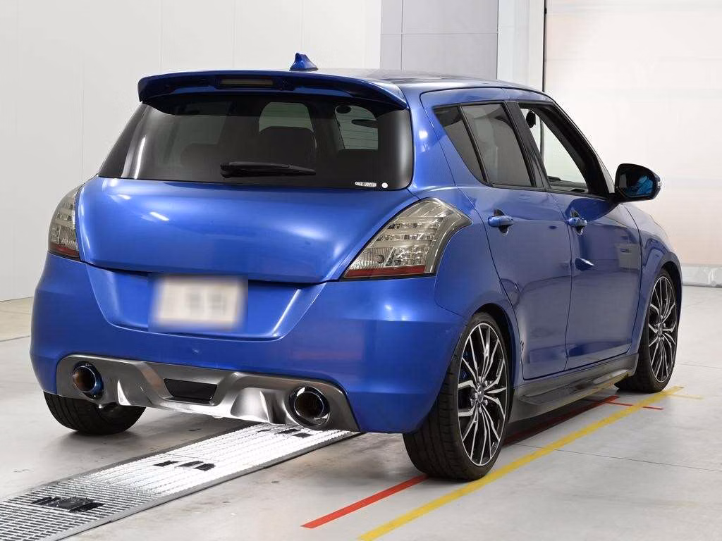 SUZUKI SWIFT