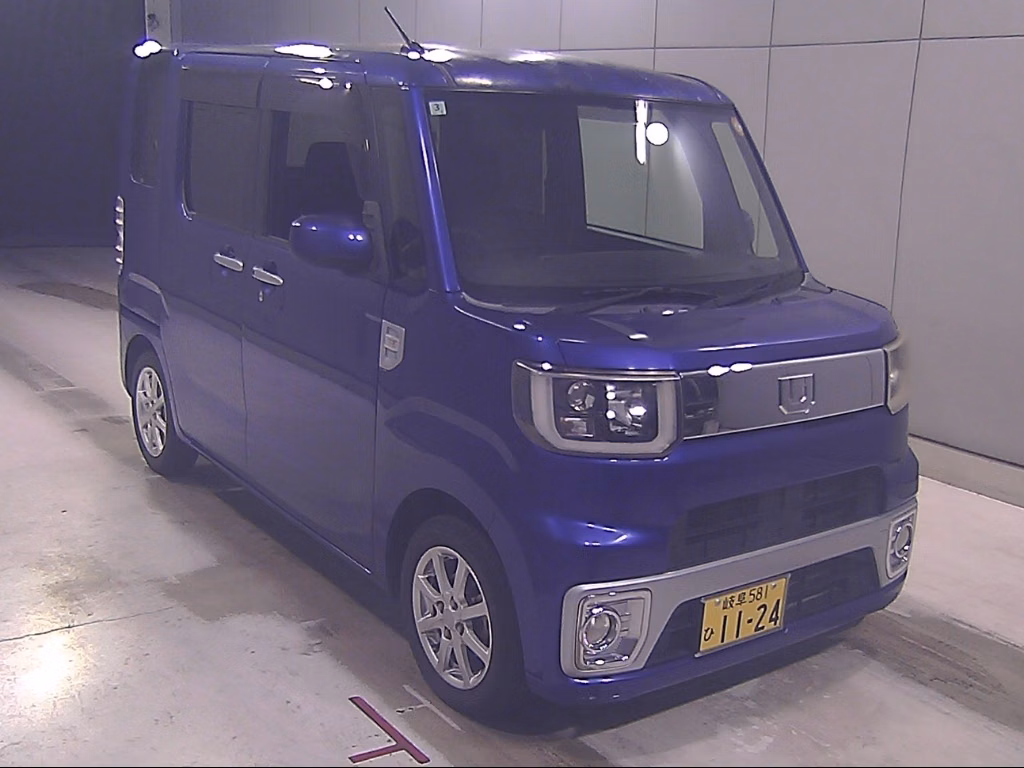DAIHATSU WAKE