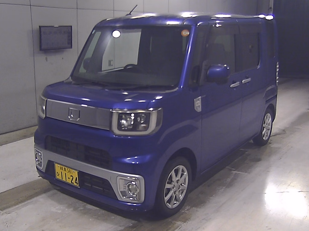 DAIHATSU WAKE