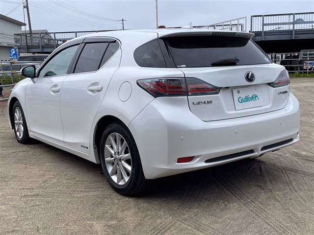 LEXUS CT200H