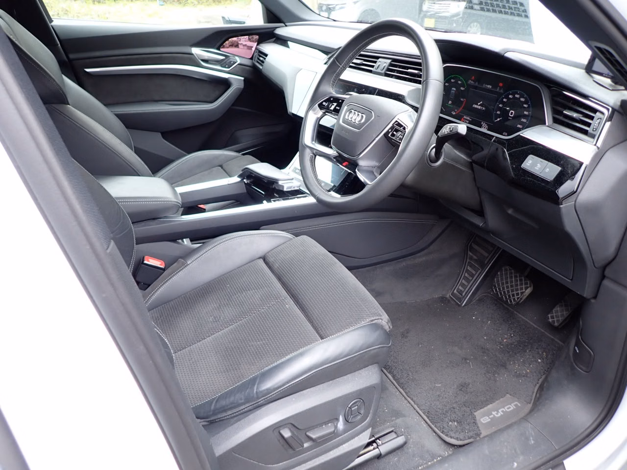 AUDI E-TRON SPORTBACK