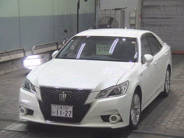 TOYOTA CROWN