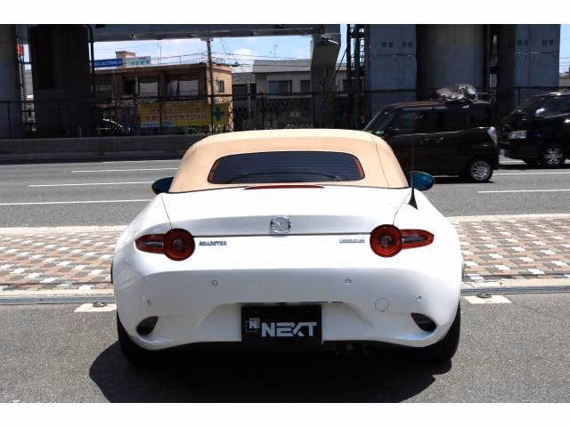 MAZDA ROADSTER