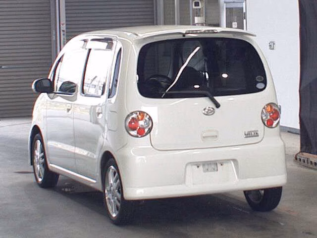 DAIHATSU MOVE LATTE