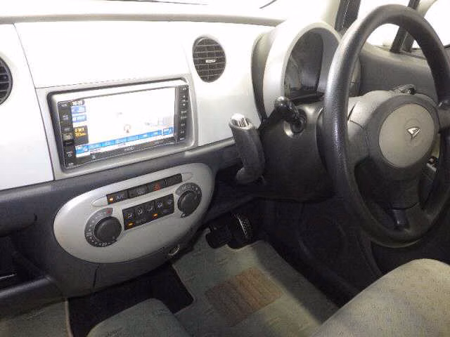 DAIHATSU MOVE LATTE