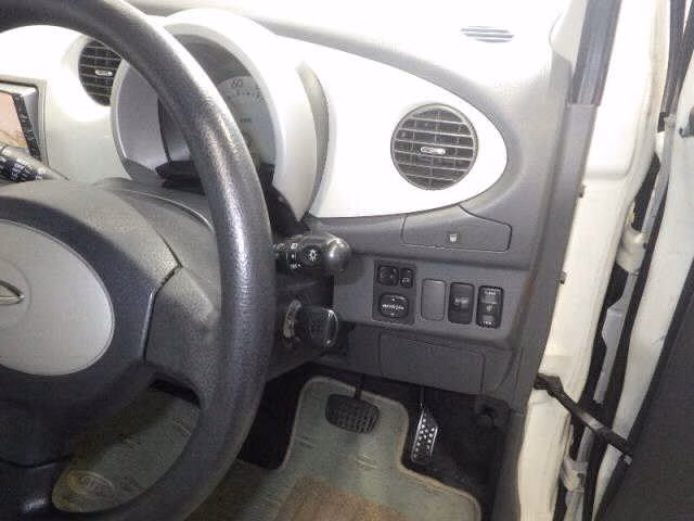 DAIHATSU MOVE LATTE