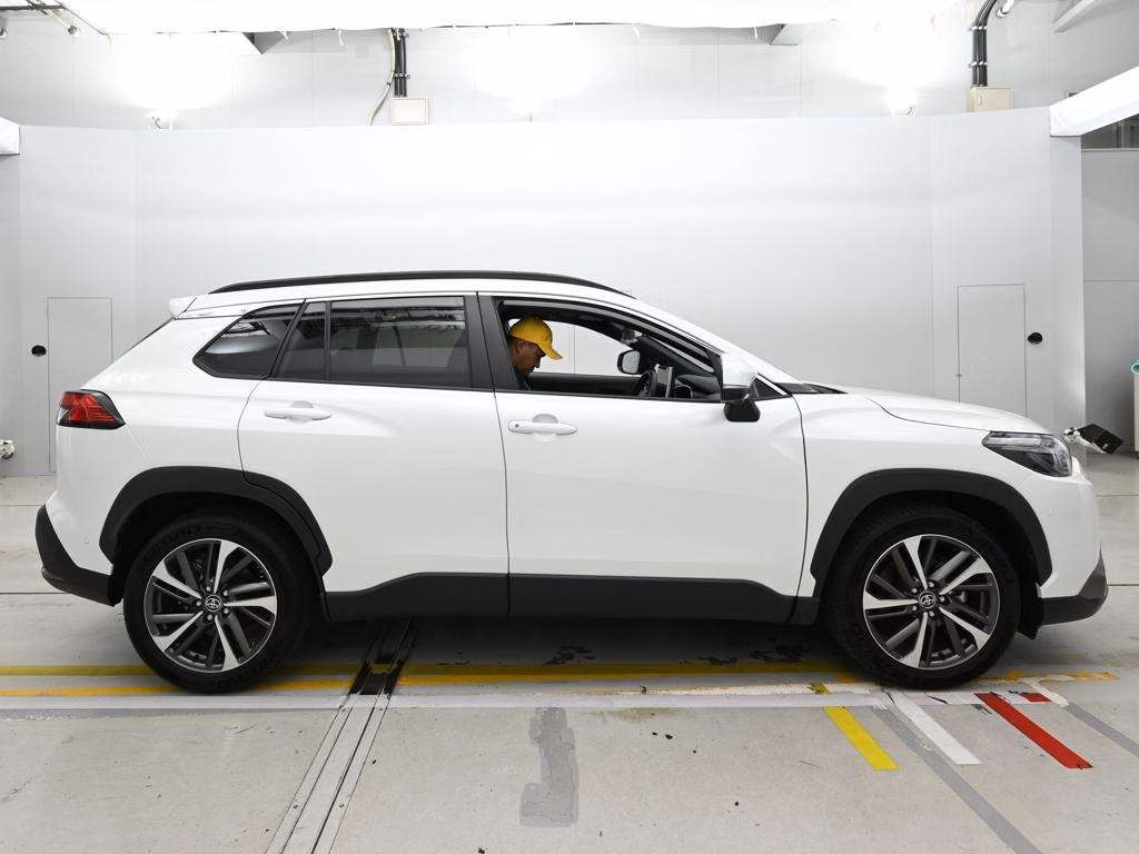 TOYOTA COROLLA CROSS