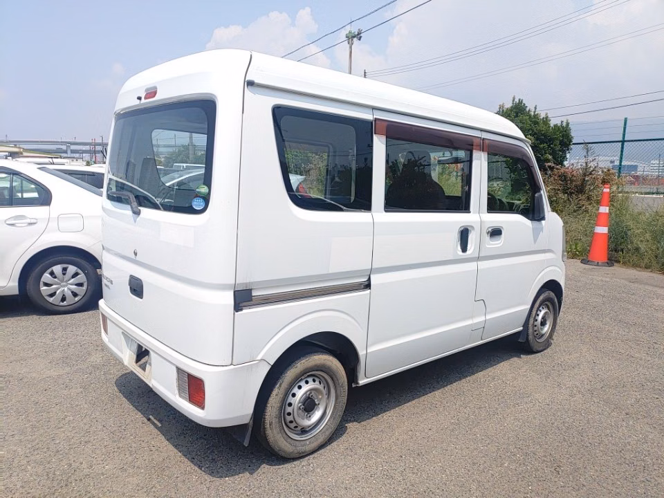MITSUBISHI MINICAB