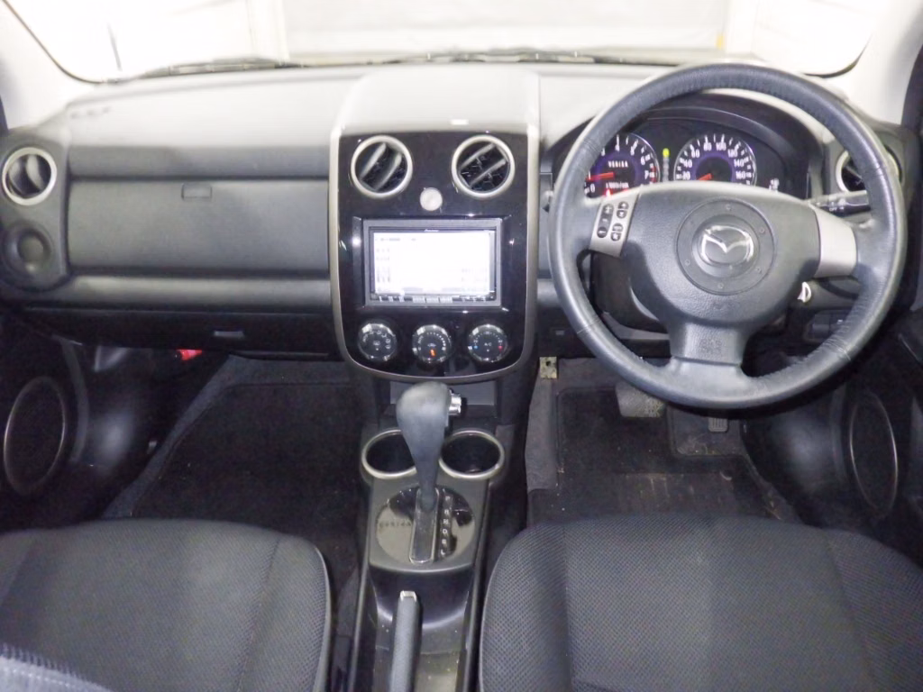 MAZDA VERISA