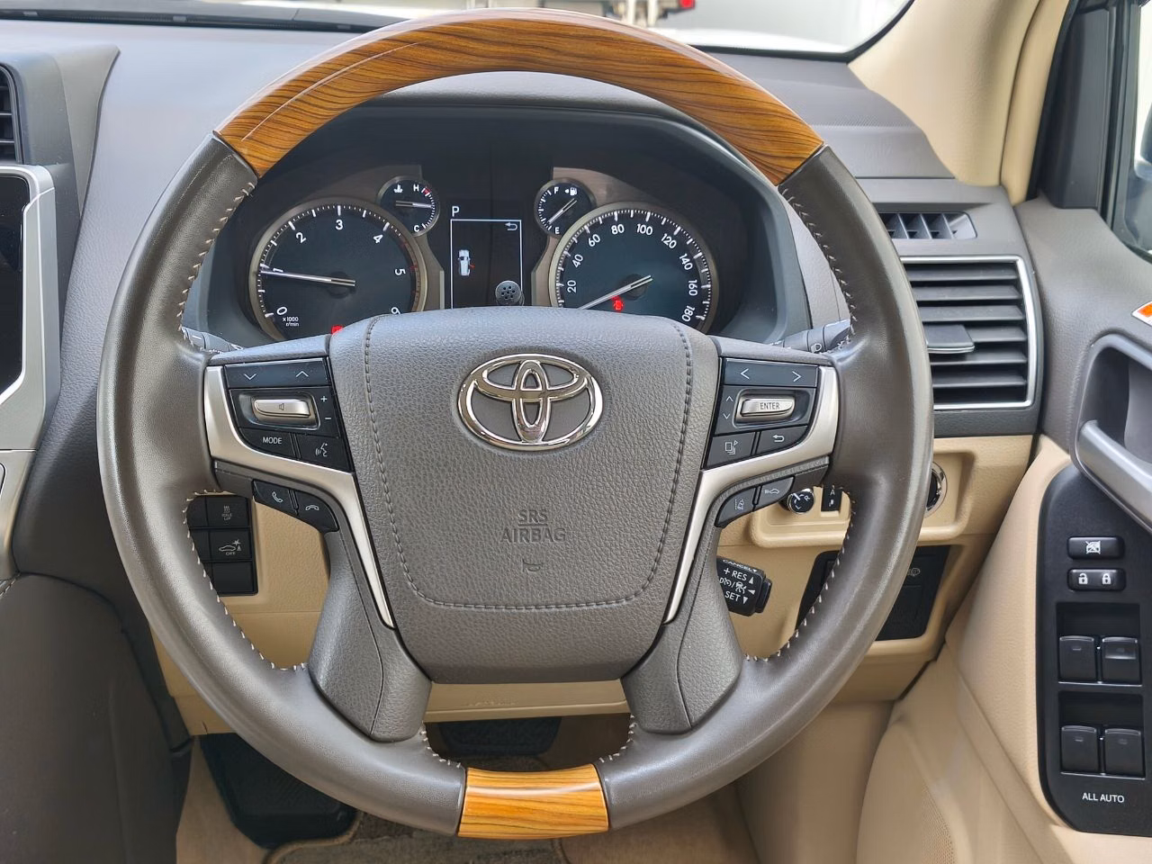 TOYOTA LAND CRUISER PRADO