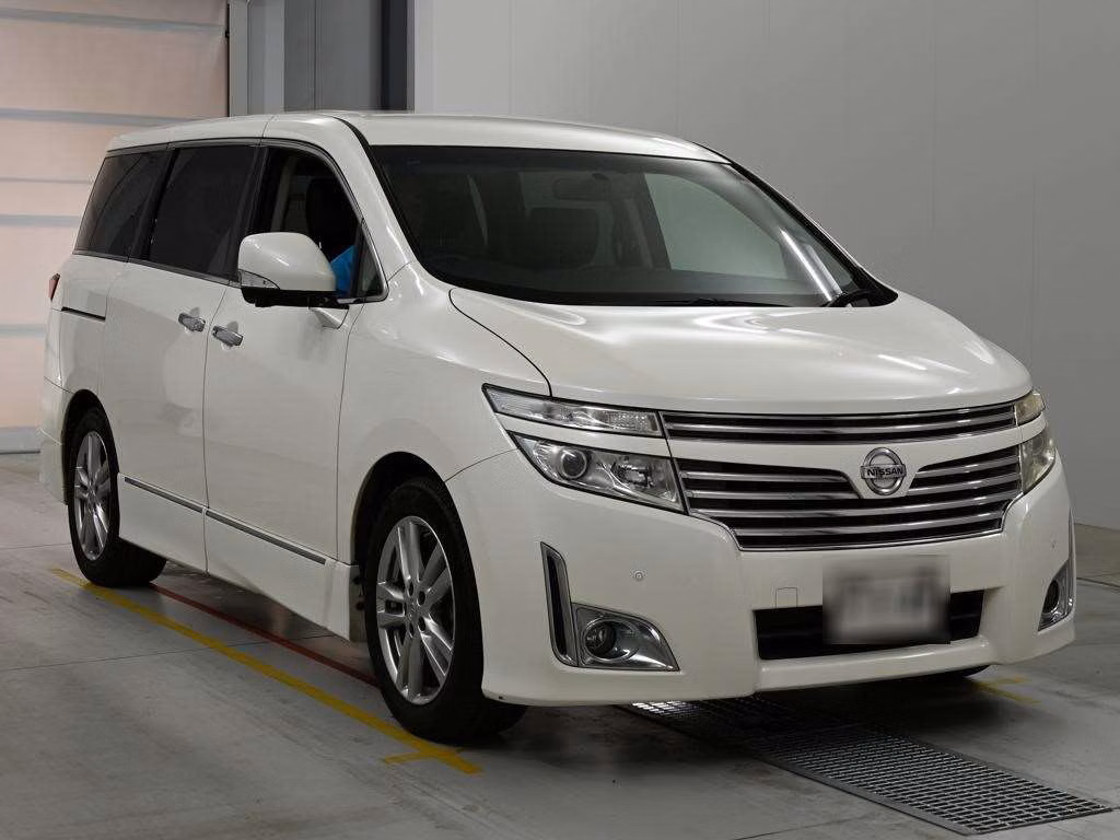 NISSAN ELGRAND