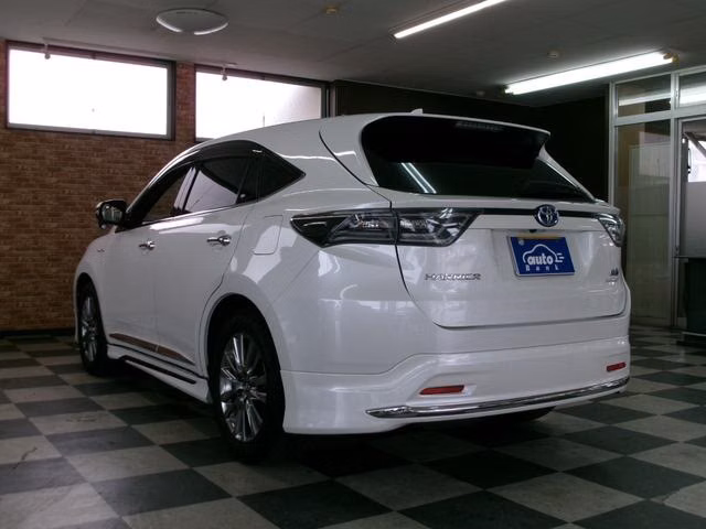 TOYOTA HARRIER
