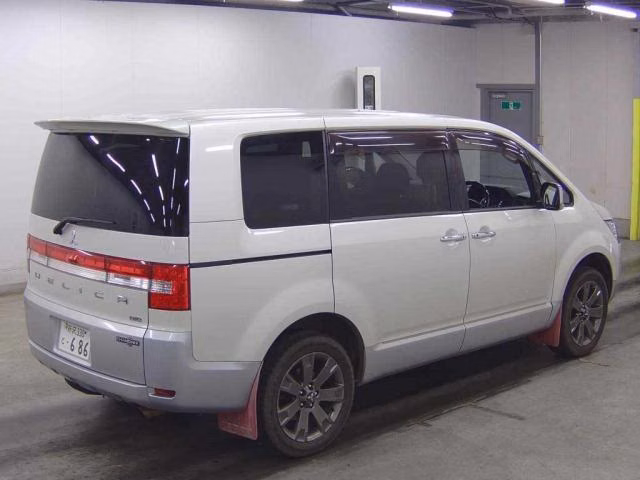 MITSUBISHI DELICA D:5