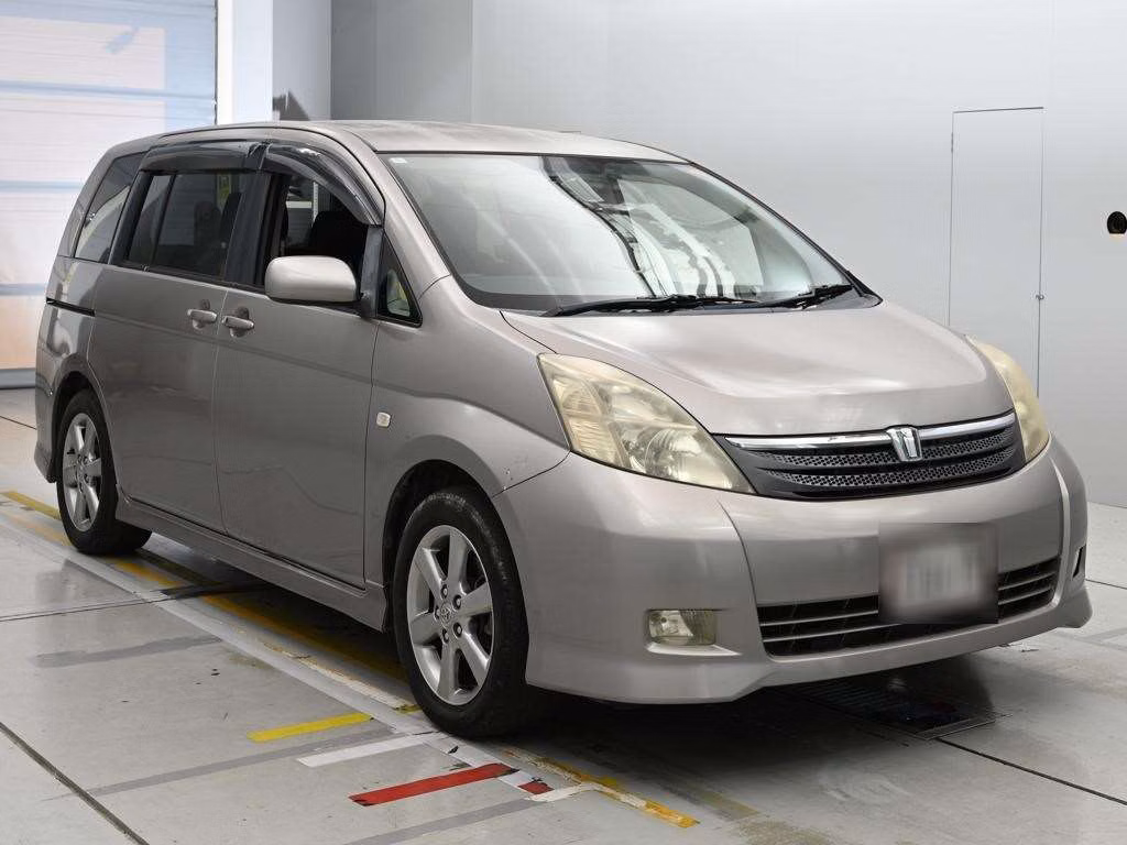TOYOTA ISIS