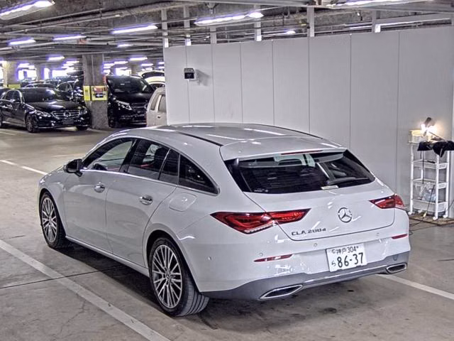 MERCEDES-BENZ CLA-CLASS
