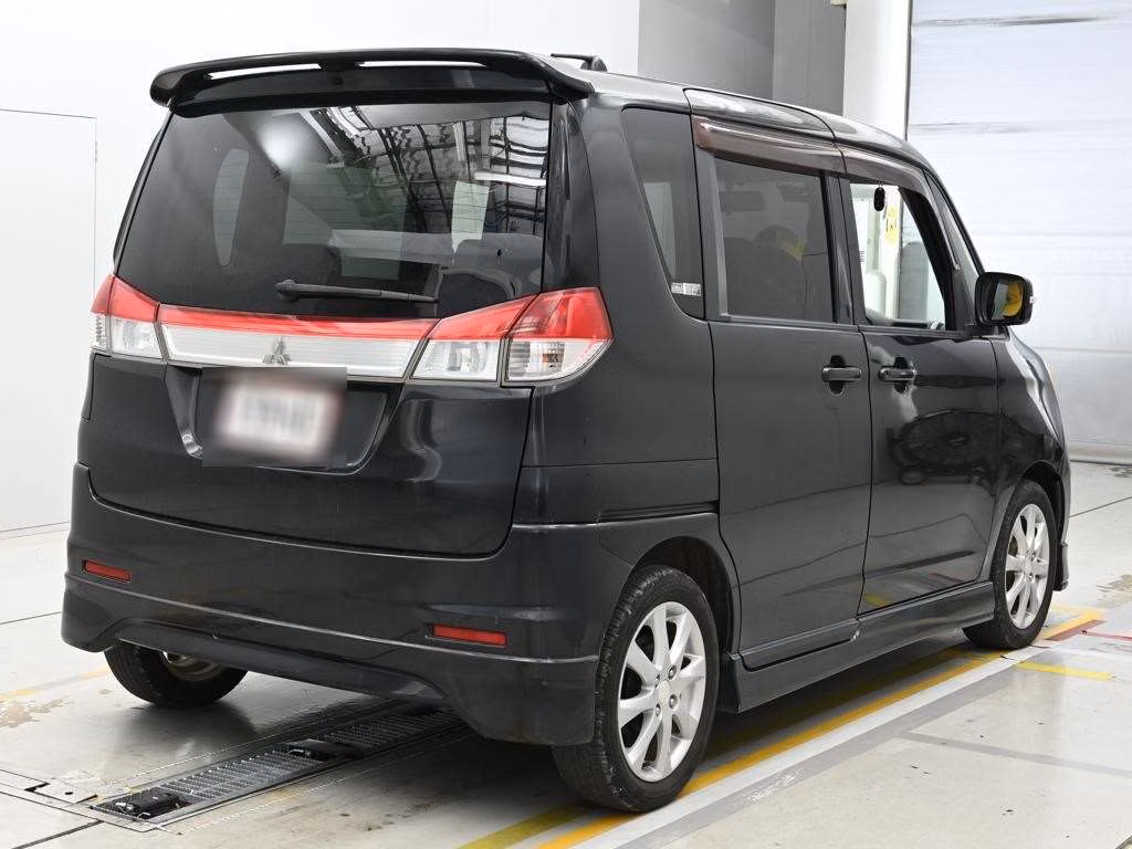 MITSUBISHI DELICA D:2