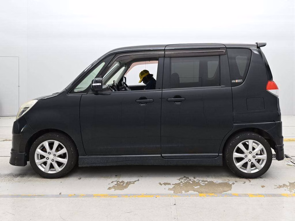 MITSUBISHI DELICA D:2