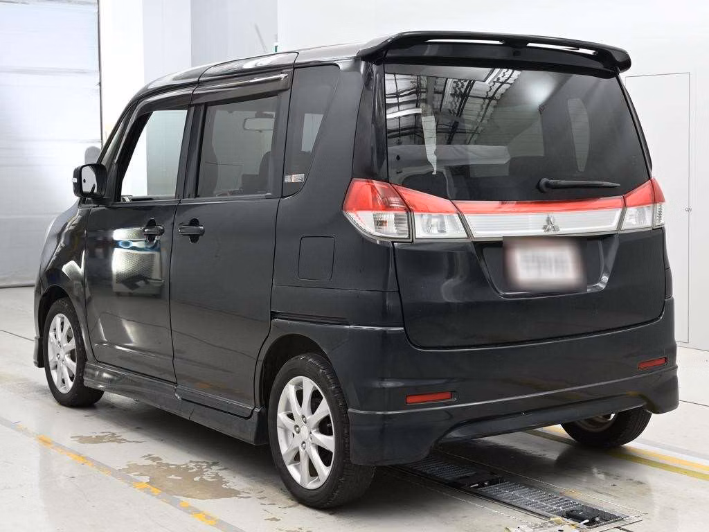 MITSUBISHI DELICA D:2