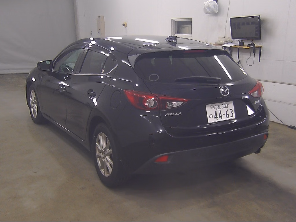MAZDA AXELA
