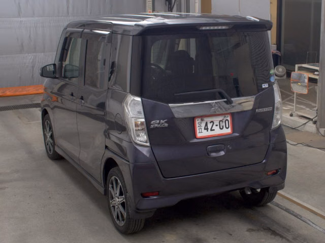 MITSUBISHI EK SPACE
