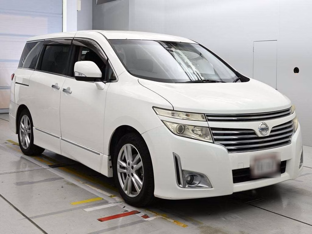 NISSAN ELGRAND