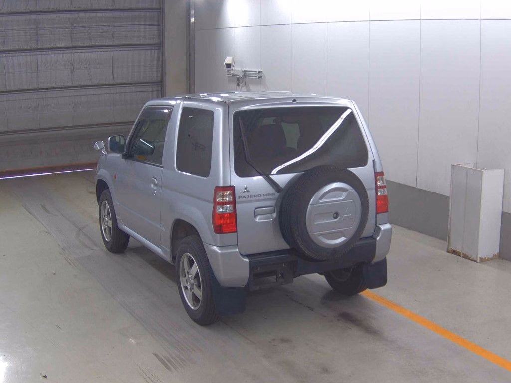 MITSUBISHI PAJERO MINI