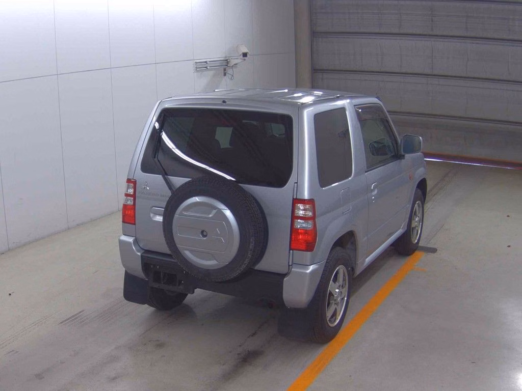MITSUBISHI PAJERO MINI