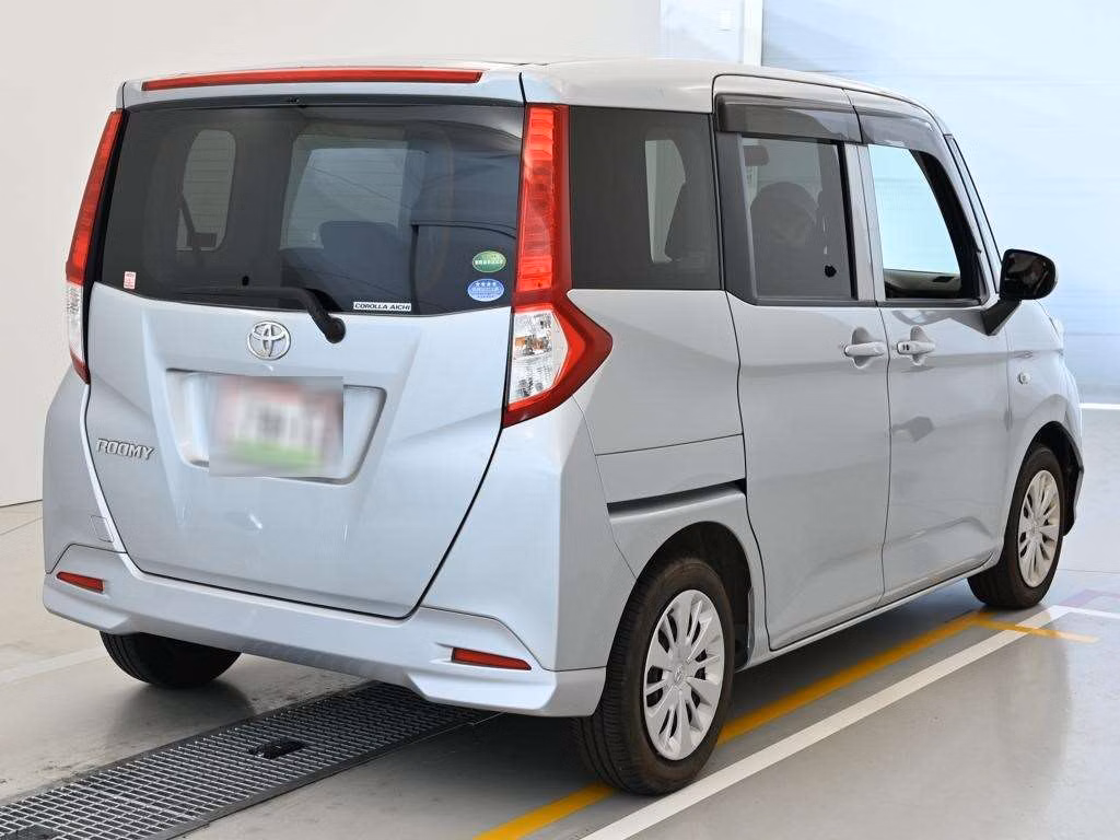 TOYOTA ROOMY