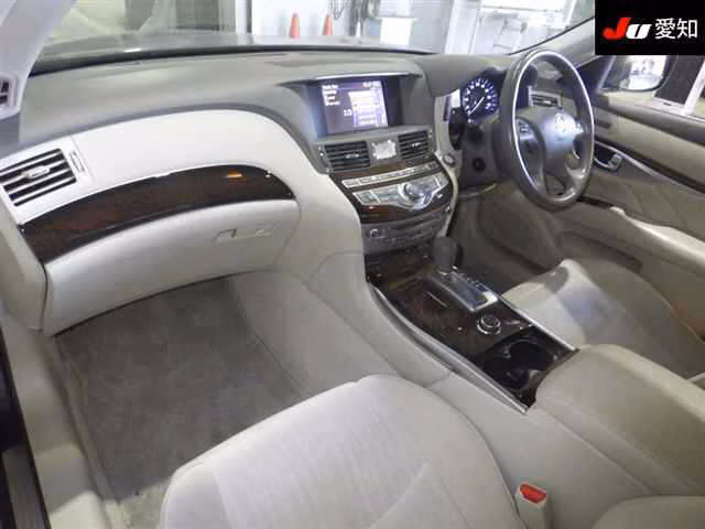 NISSAN FUGA