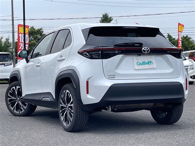 TOYOTA YARIS CROSS
