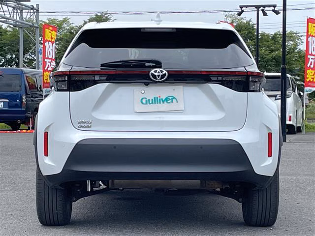 TOYOTA YARIS CROSS