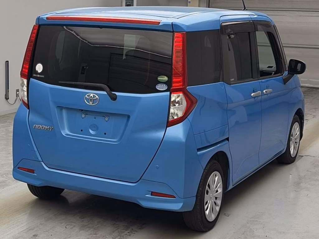 TOYOTA ROOMY
