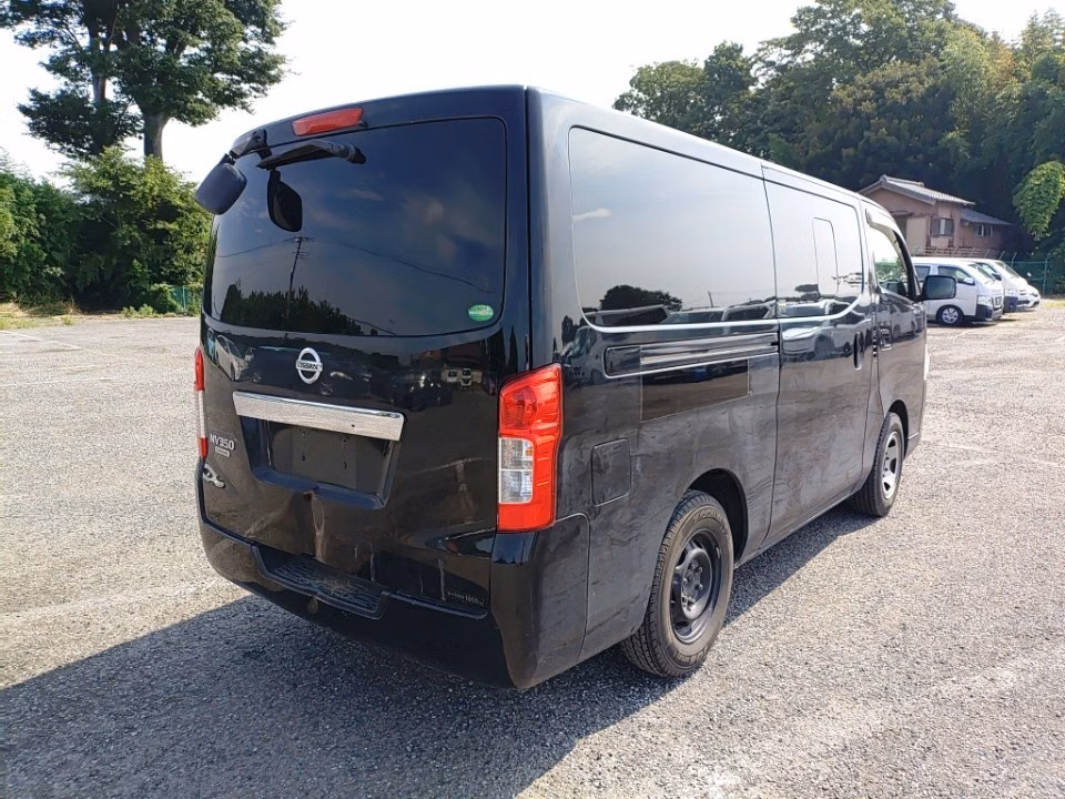 NISSAN NV350 CARAVAN