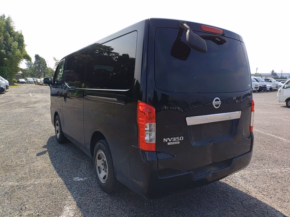 NISSAN NV350 CARAVAN