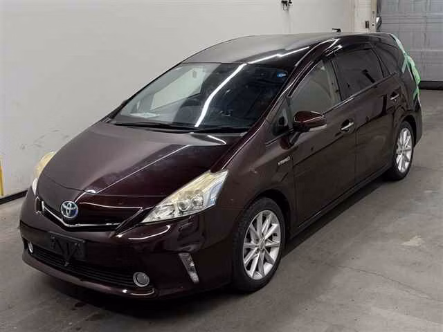 TOYOTA PRIUS ALPHA