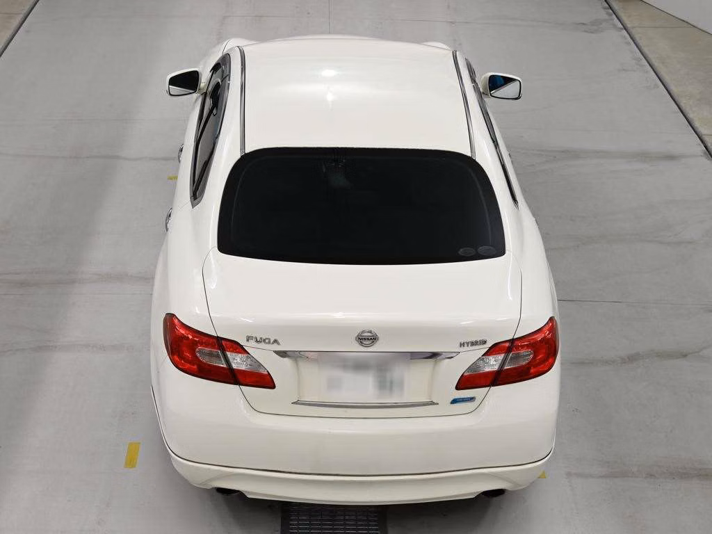 NISSAN FUGA