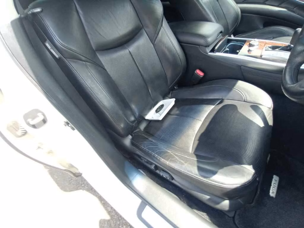 NISSAN FUGA