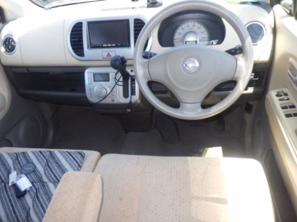 NISSAN MOCO